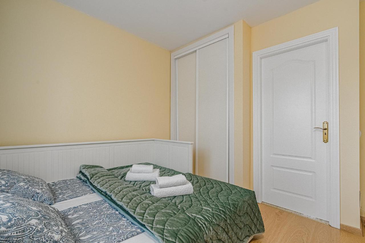 Yellow 3 Bedroom Large Apartment For 10 Guests Costa Adeje  Exterior photo