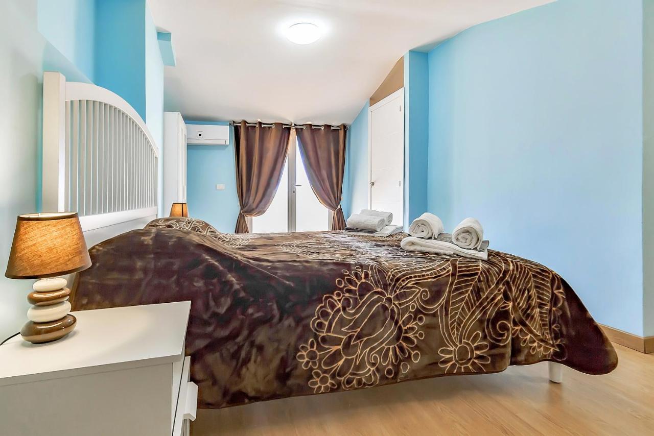 Yellow 3 Bedroom Large Apartment For 10 Guests Costa Adeje  Exterior photo
